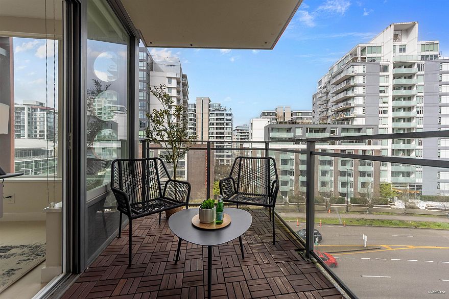 710 111 E 1st Avenue