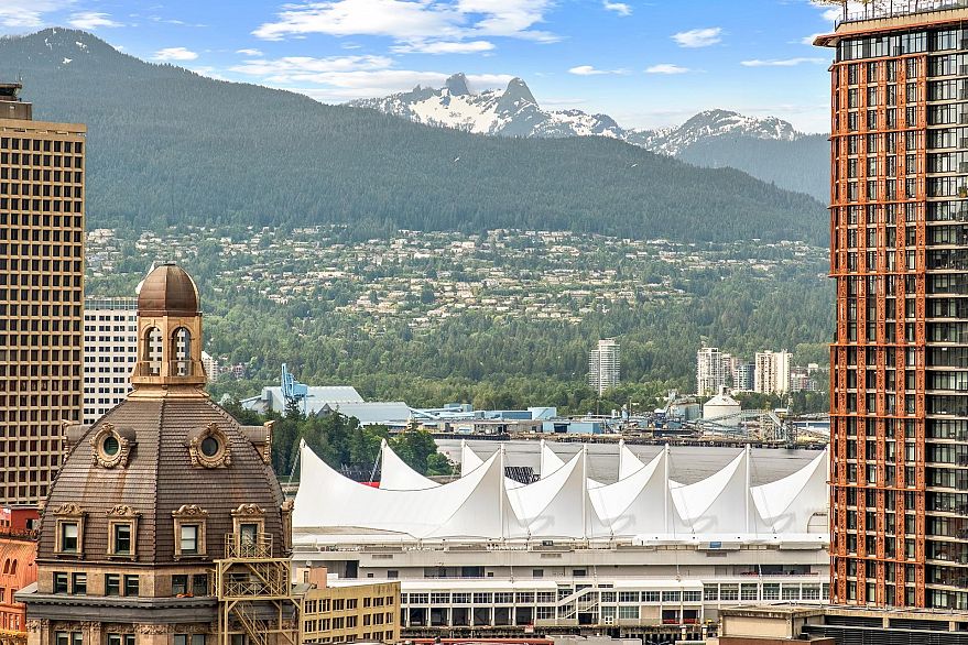 3207 688 Abbott Street