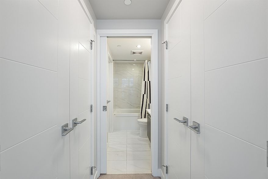 202 655 W 41st Avenue