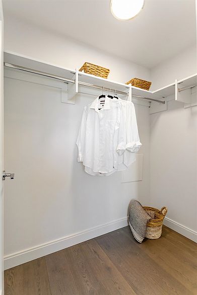 302 4908 Cambie Street