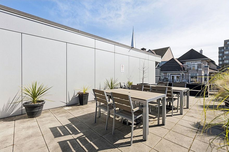 406 2511 Quebec Street