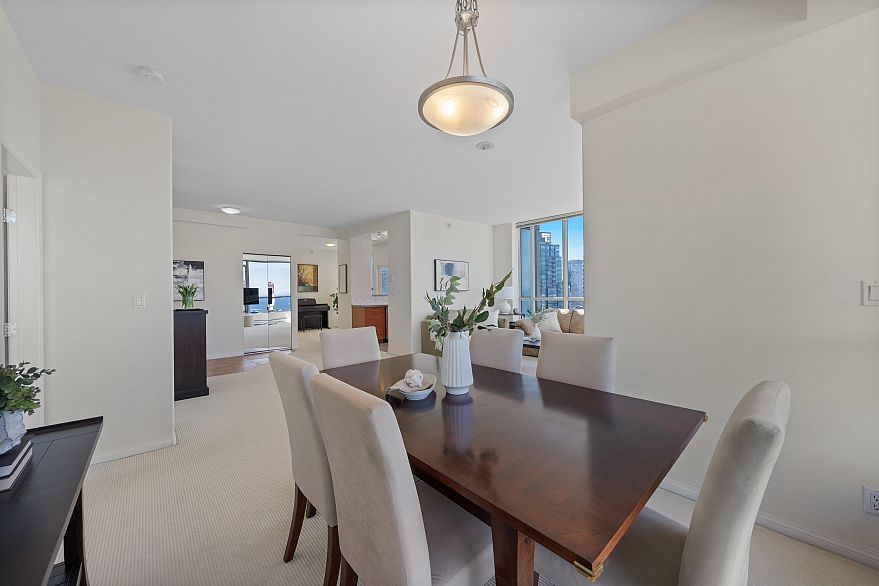 3601 1328 W Pender Street