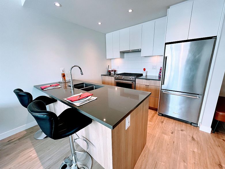 1205 3430 E Kent Avenue South