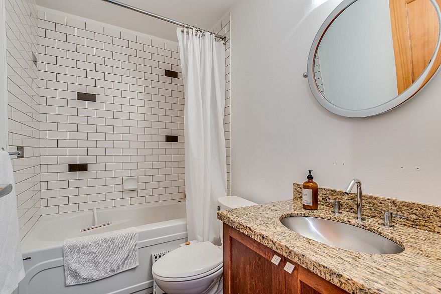 316 2515 Ontario Street