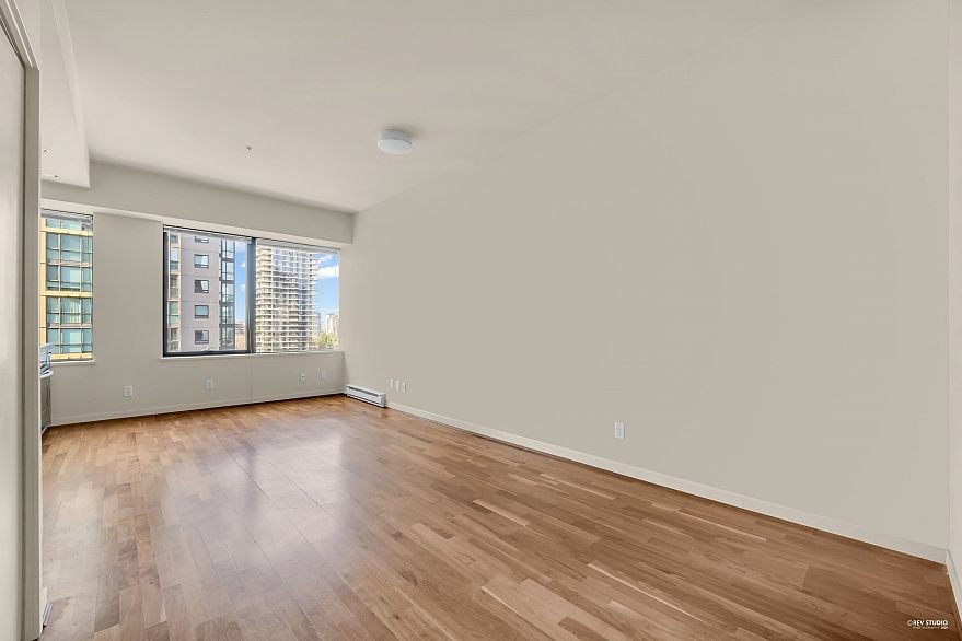 1113 1333 W Georgia Street