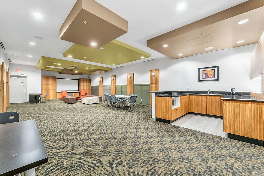 1113 1333 W Georgia Street