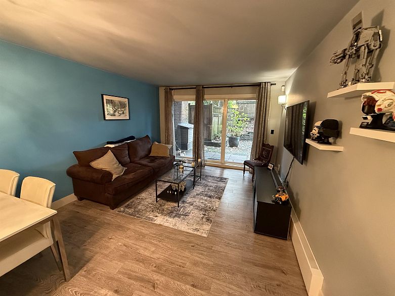 117 2416 W 3rd Avenue