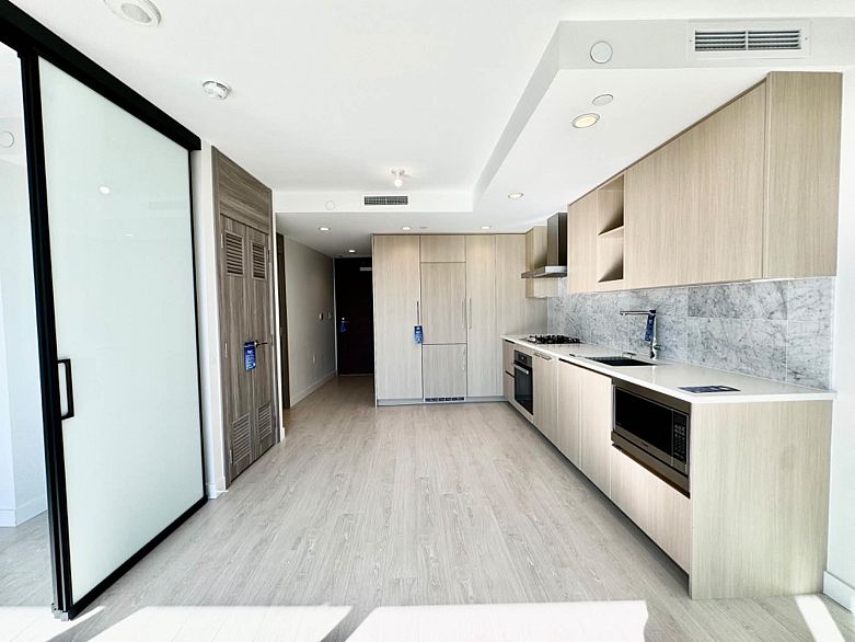 1318 1768 Cook Street