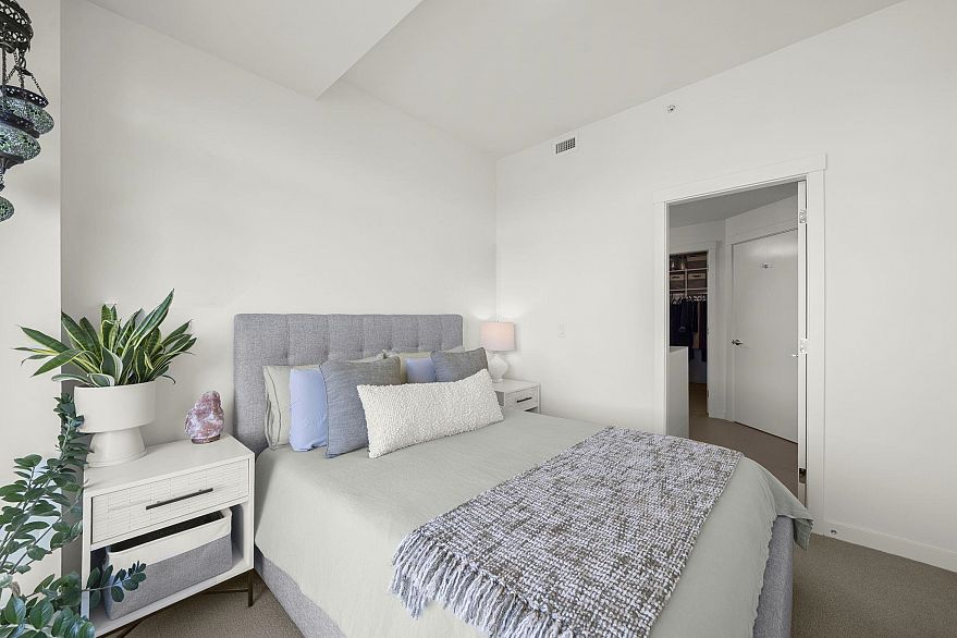 401 4171 Cambie Street