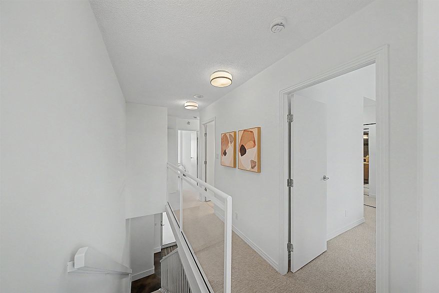 TH A 1199 Marinaside Crescent