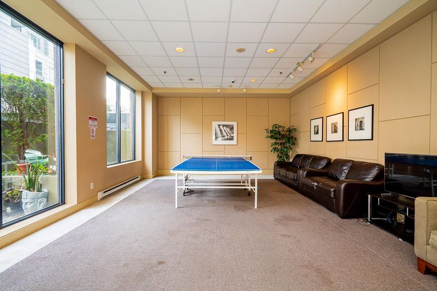 906 3438 Vanness Avenue