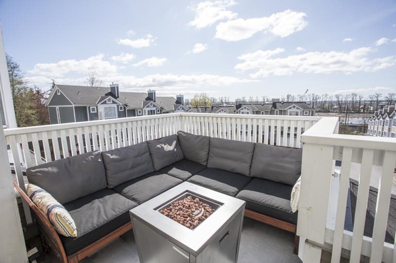 22 2656 Morningstar Crescent