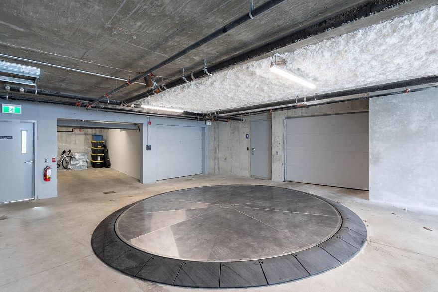 101 239 E 16th Avenue