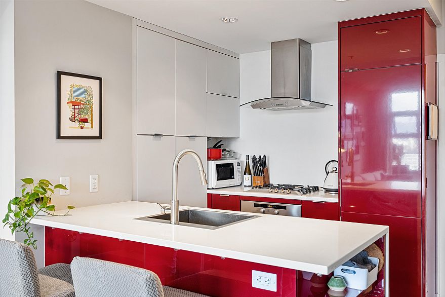 820 1777 W 7th Avenue