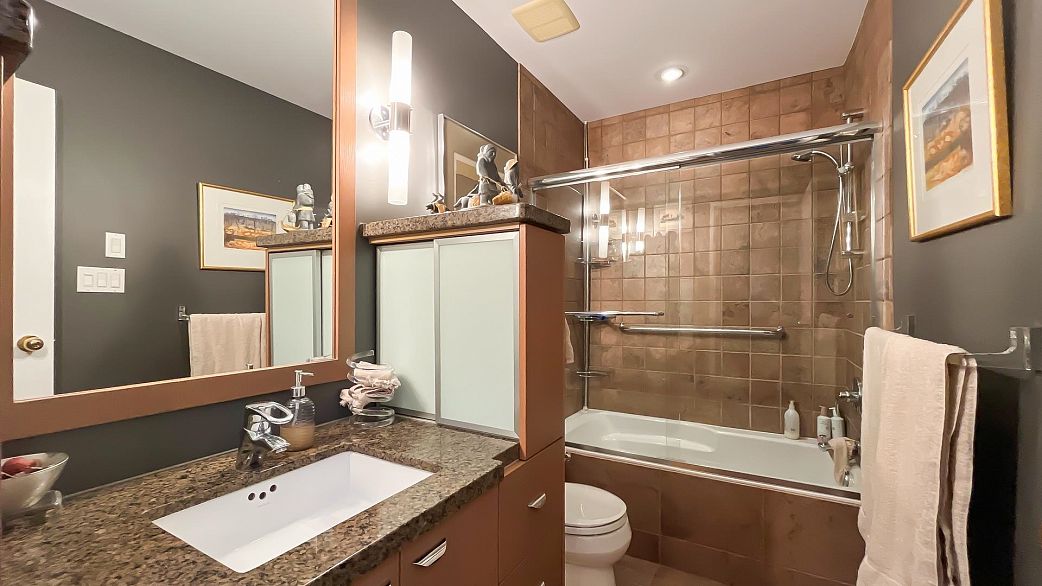 326 Greensboro Place