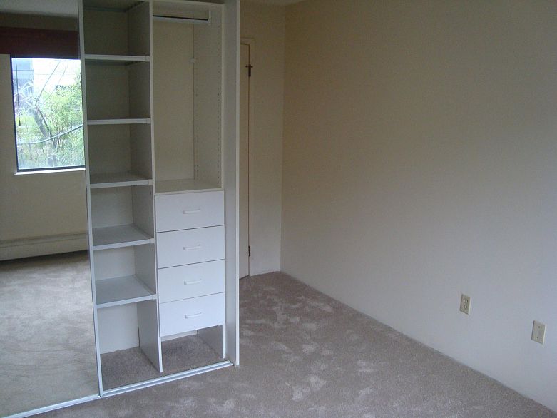 216 3150 Prince Edward Street