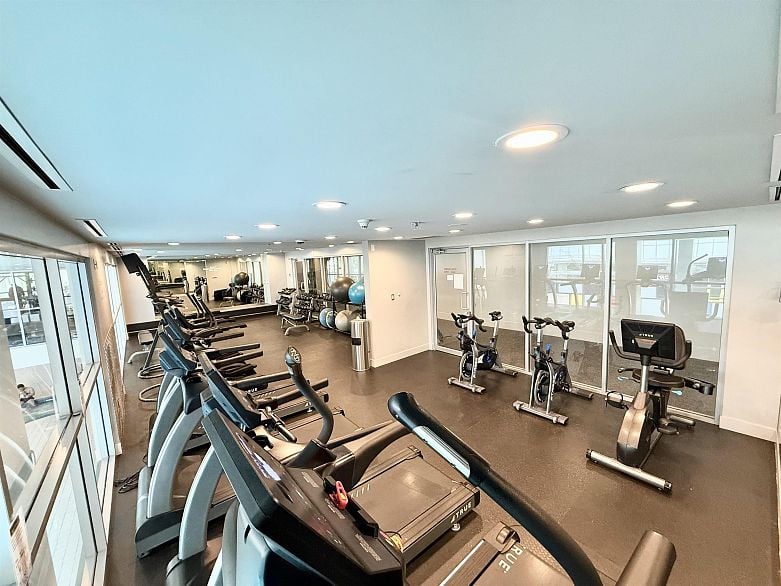 2803 111 W Georgia Street