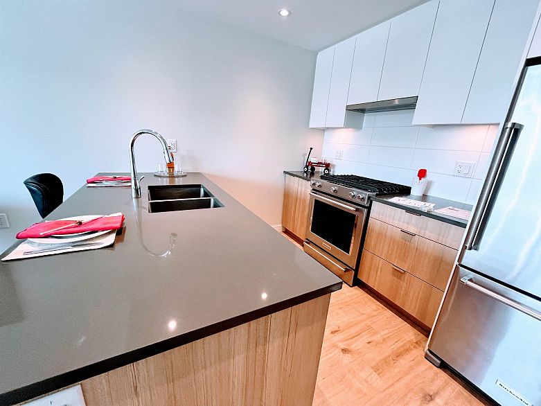 1205 3430 E Kent Avenue South