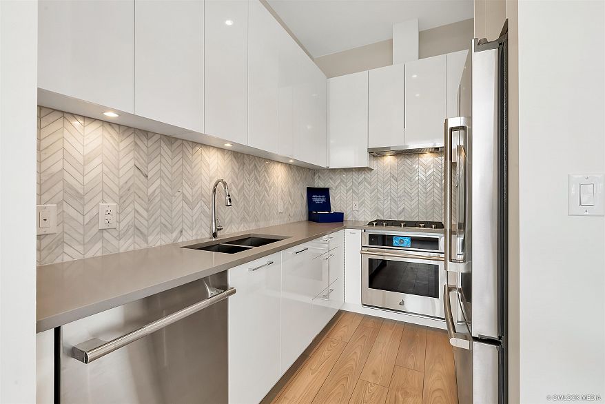 3559 E Kent Avenue North