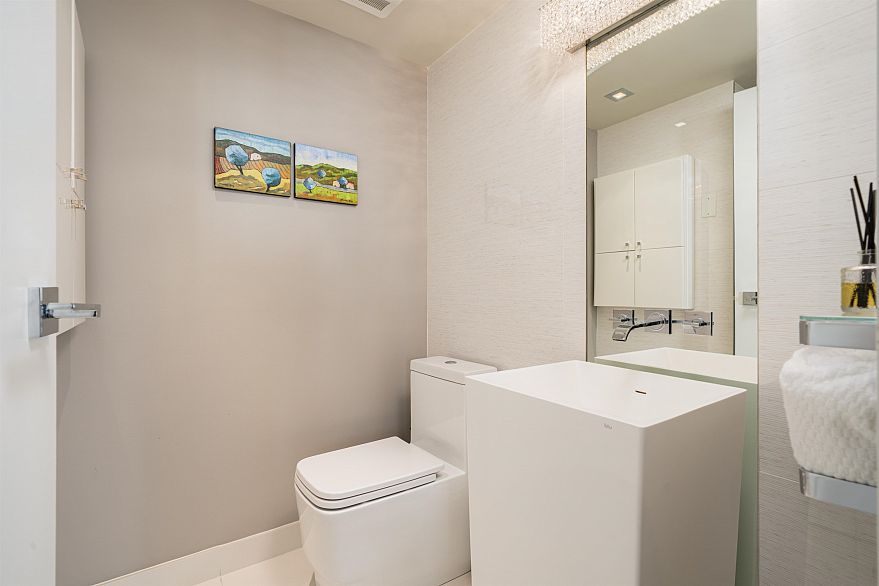 505 1201 Marinaside Crescent