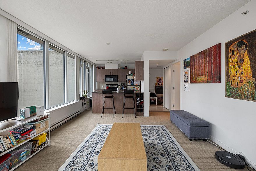 718 610 Granville Street