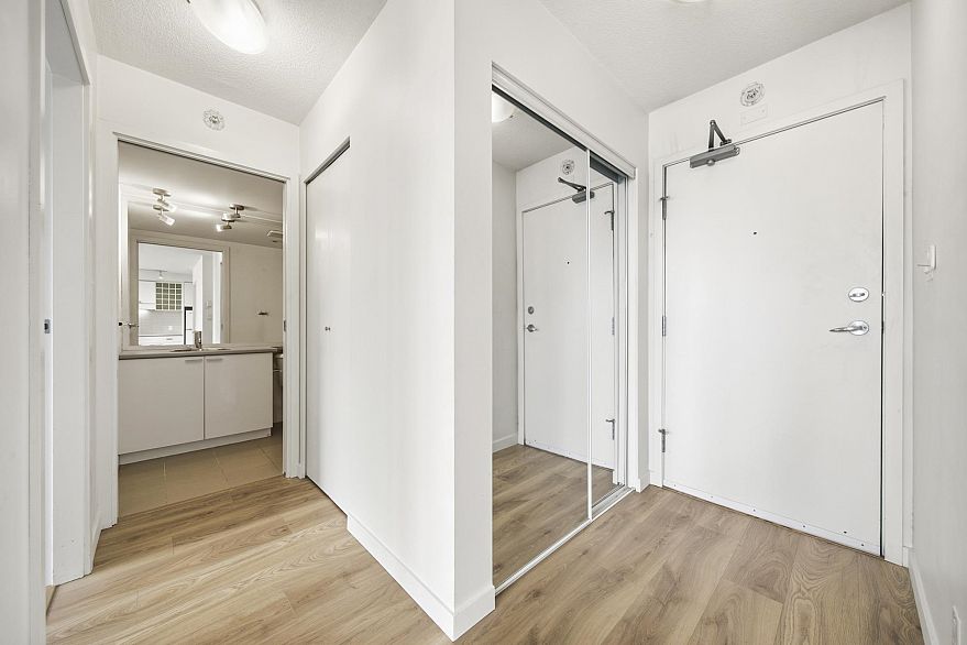 2607 602 Citadel Parade