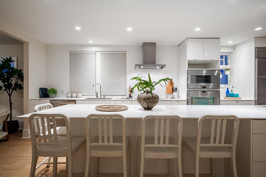 2011 Creelman Avenue