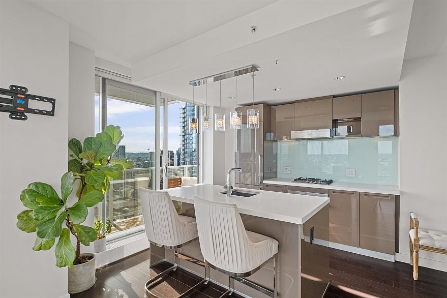 3511 777 Richards Street