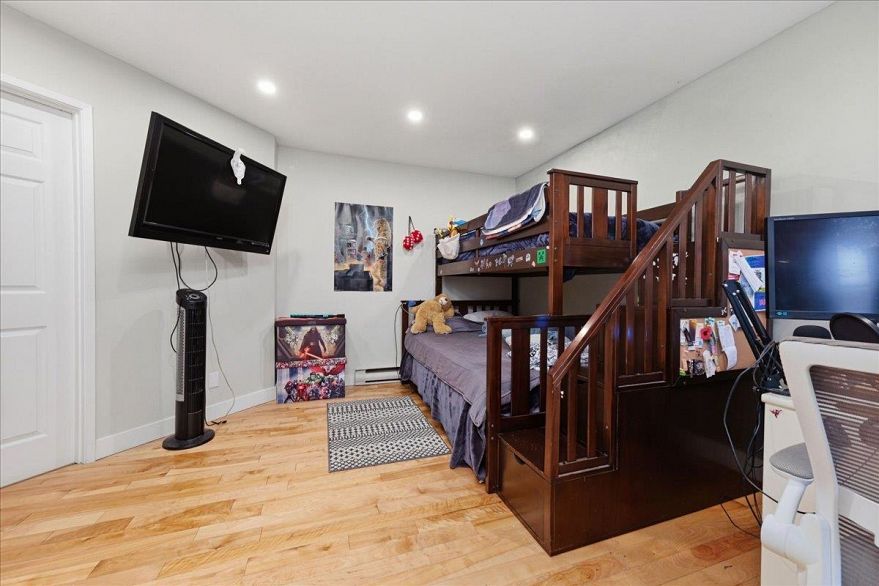 101 1005 W 7th Avenue