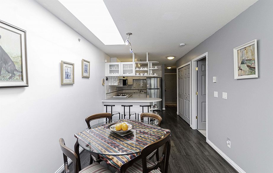 PH6 5723 Balsam Street