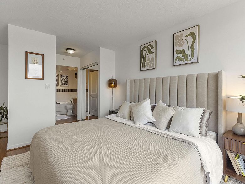 706 1650 W 7th Avenue