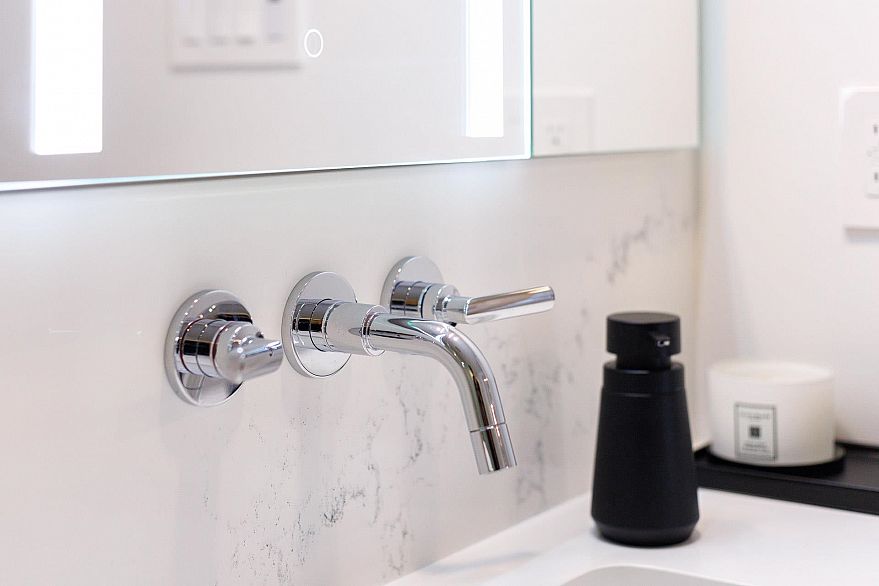 1604 1205 W Hastings Street