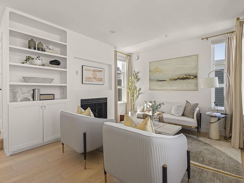 210 655 W 7th Avenue