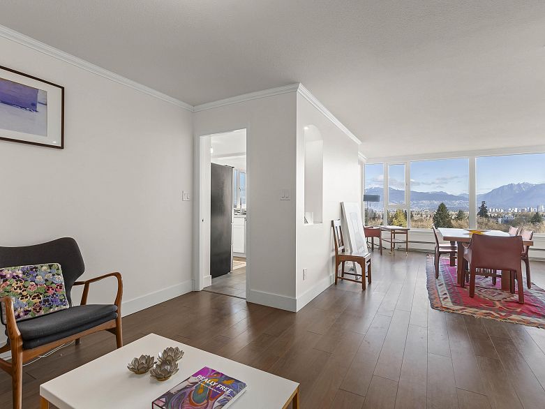 1102 5425 Yew Street