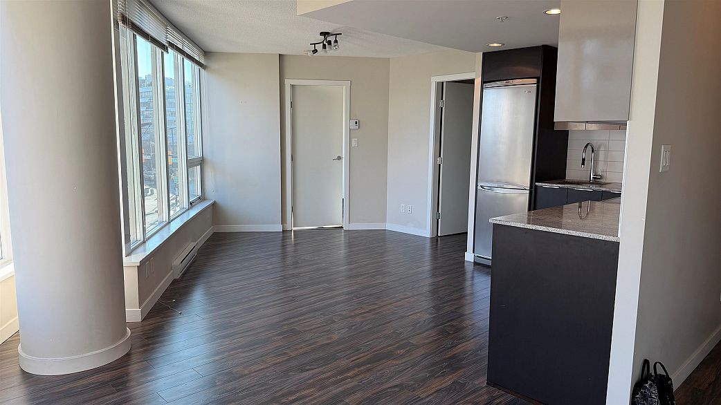 410 445 W 2nd Avenue