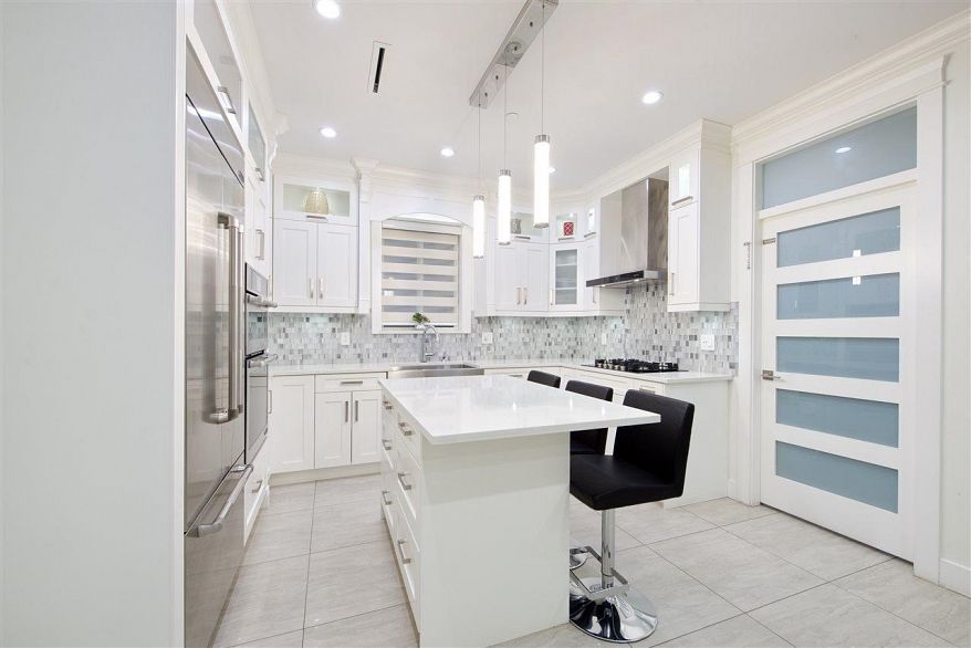 5886 Sherbrooke Street