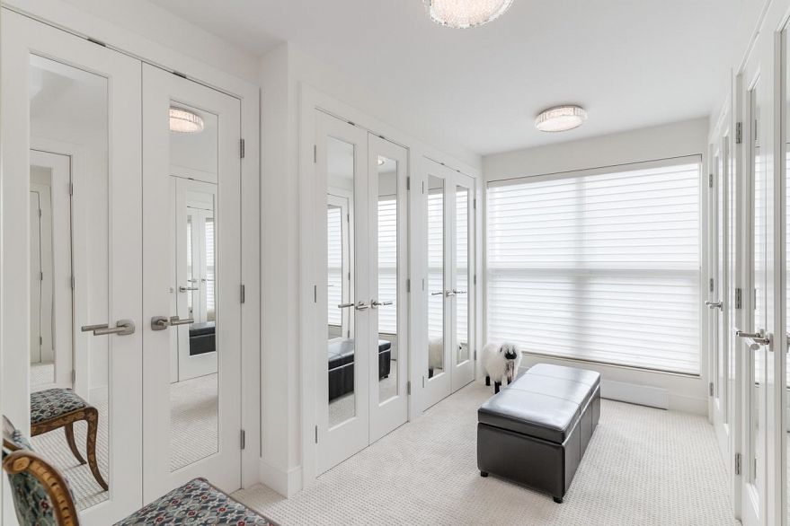 1402 837 W Hastings Street