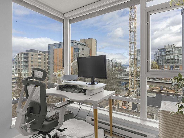 706 1650 W 7th Avenue