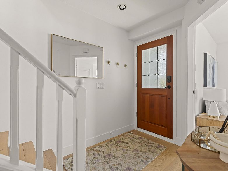 210 655 W 7th Avenue