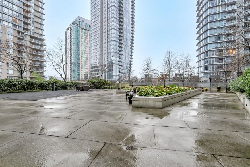 2305 1205 W Hastings Street