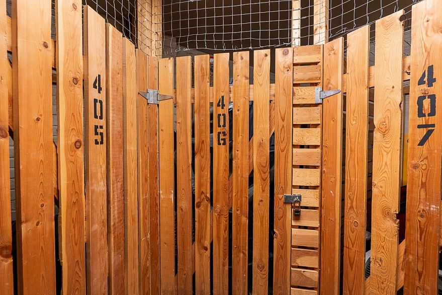 406 1072 Hamilton Street