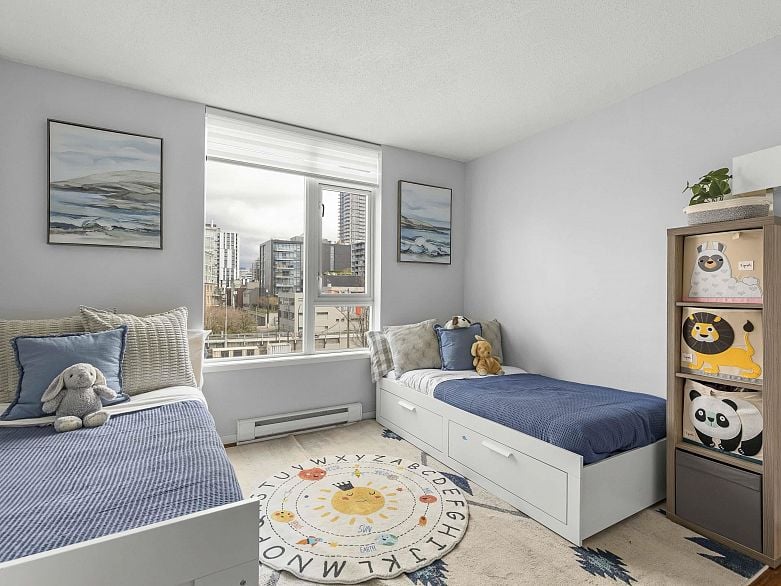 706 1650 W 7th Avenue