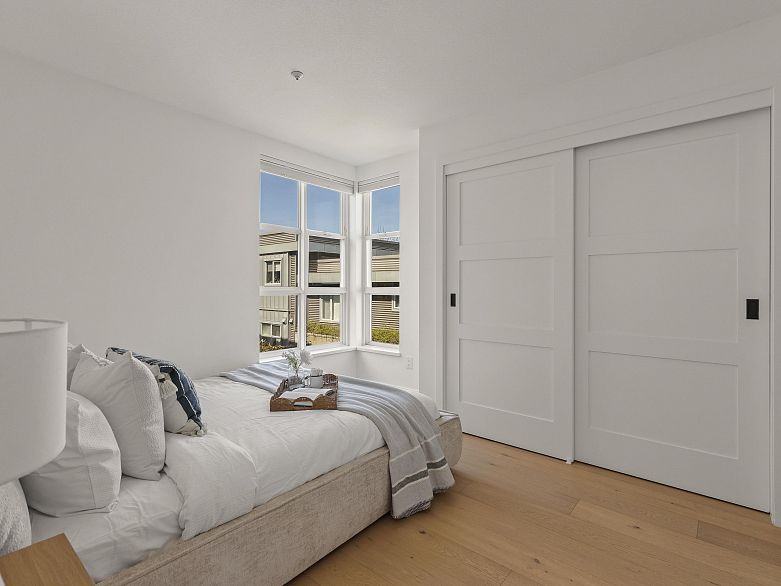 210 655 W 7th Avenue