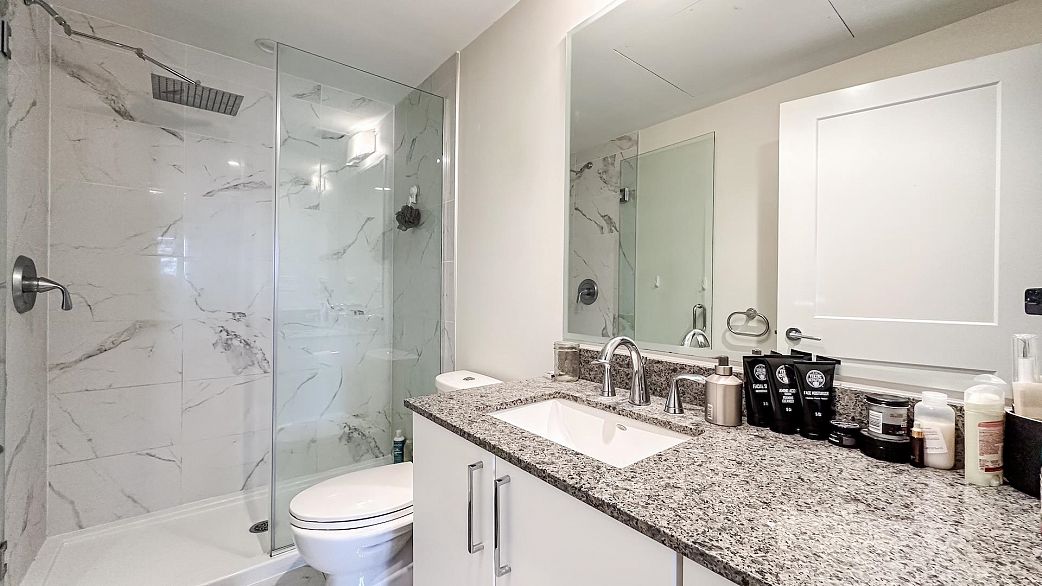 1002 1708 Ontario Street