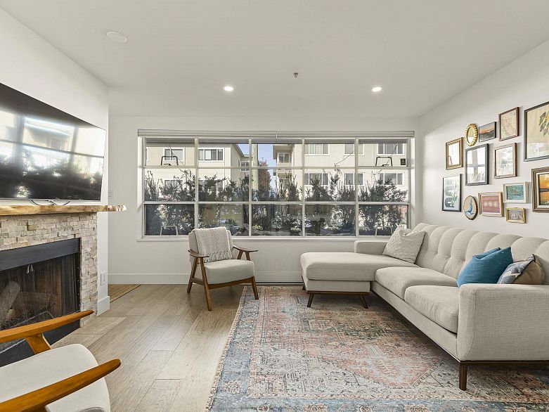 102 2287 W 3rd Avenue