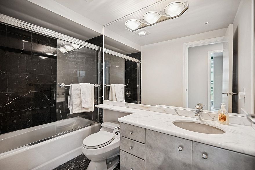 PH 3-4 1383 Howe Street