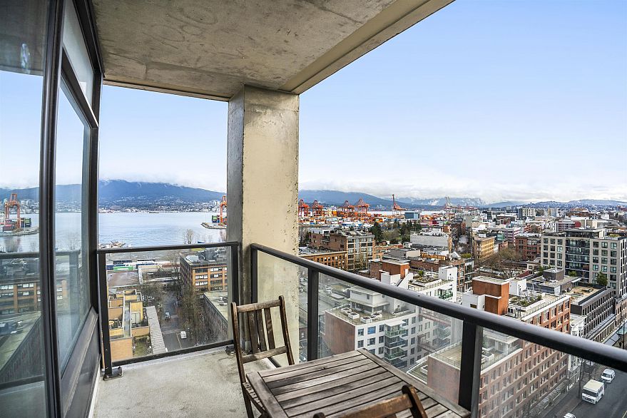 1401 108 W Cordova Street