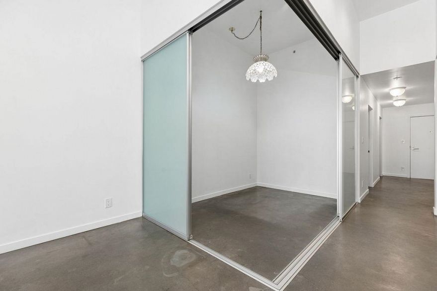 310 53 W Hastings Street