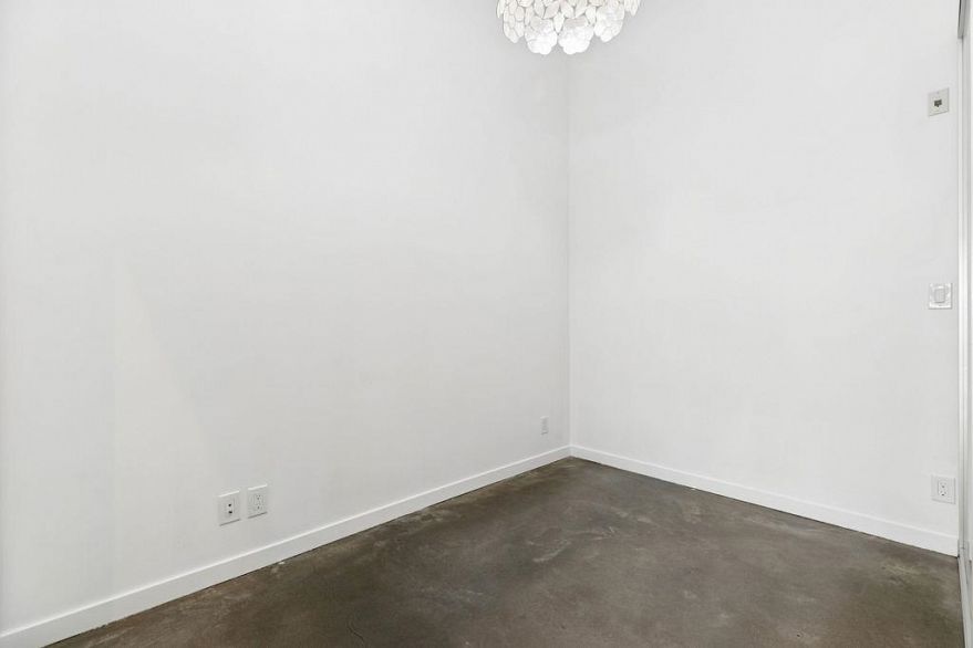 310 53 W Hastings Street