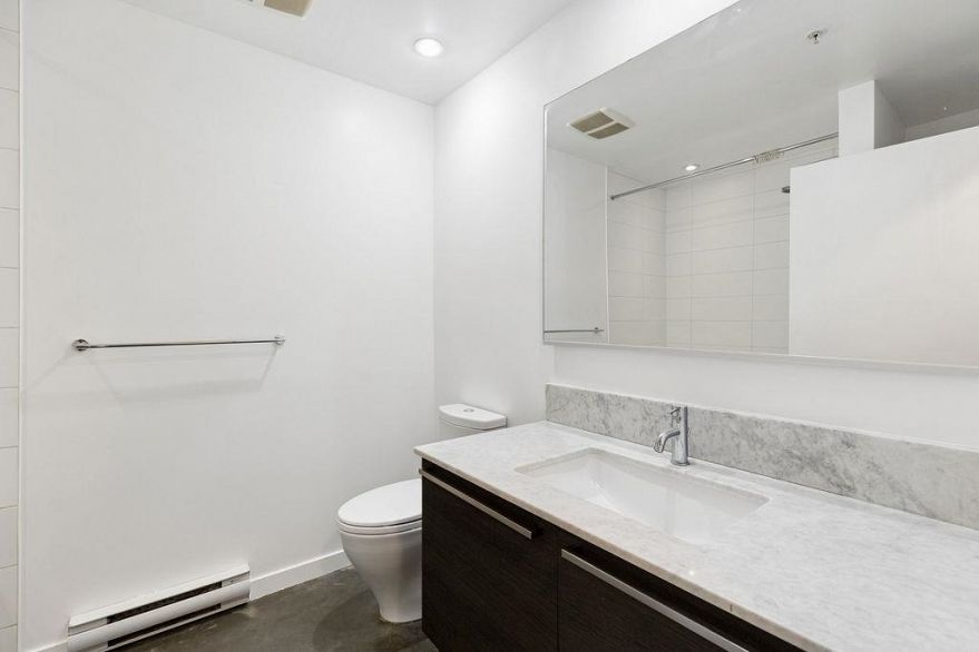 310 53 W Hastings Street